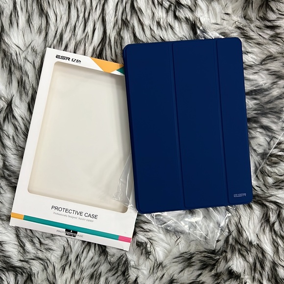 IPad Case NWT in Navy Blue iPad Slim 9.7 Inch 5th/ 6th Gen 2017/ 2018 - Picture 2 of 12